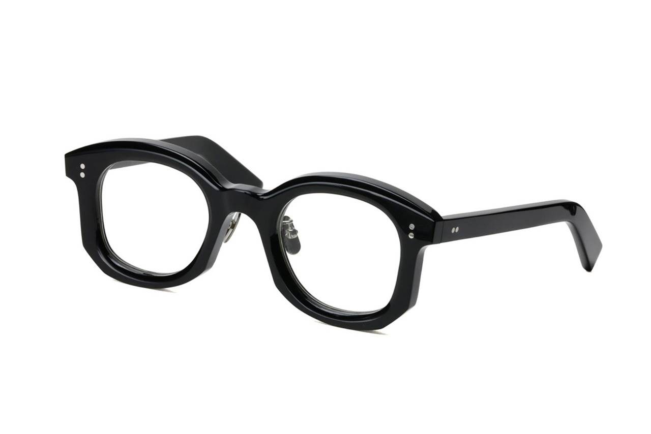 corner 2026SS｜新作「Toile」にみる「形」への昇華と、イタリア製新色「c11」が描く造形美